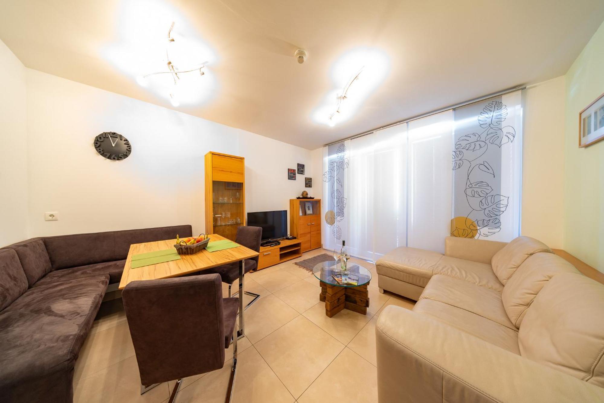 Appartement Klosterhuegel Haus im Ennstal Buitenkant foto